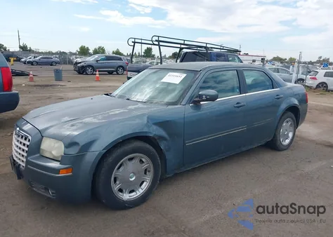 2005 Chrysler 300 Touring from USA, damaged, VIN 2C3JA53G15H656917